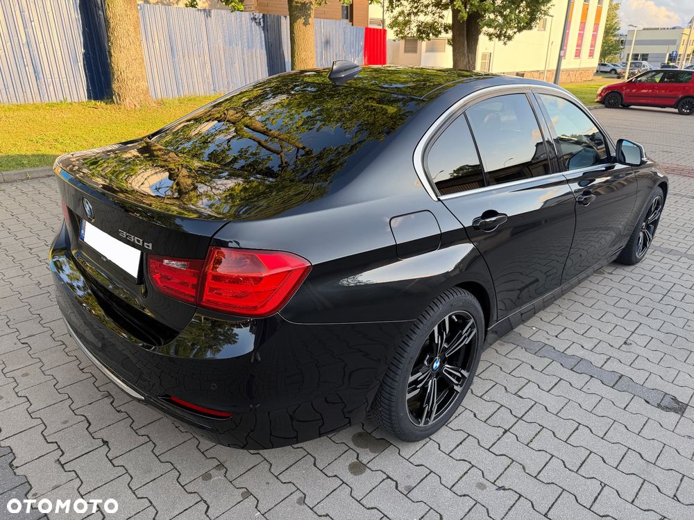 BMW Seria 3 330d Sport-Aut Luxury Line - 10