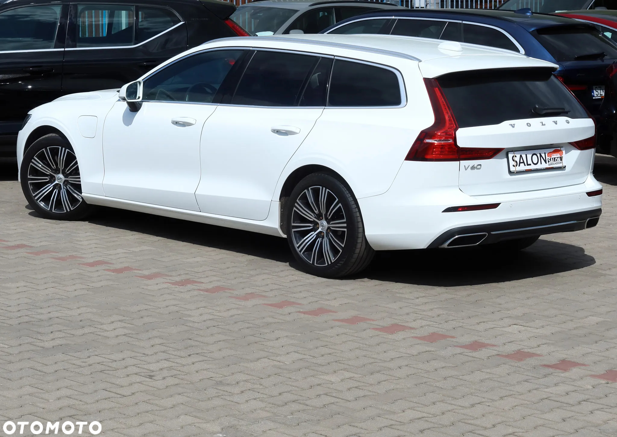 Volvo V60 T6 AWD Plug-In Hybrid Inscription - 32
