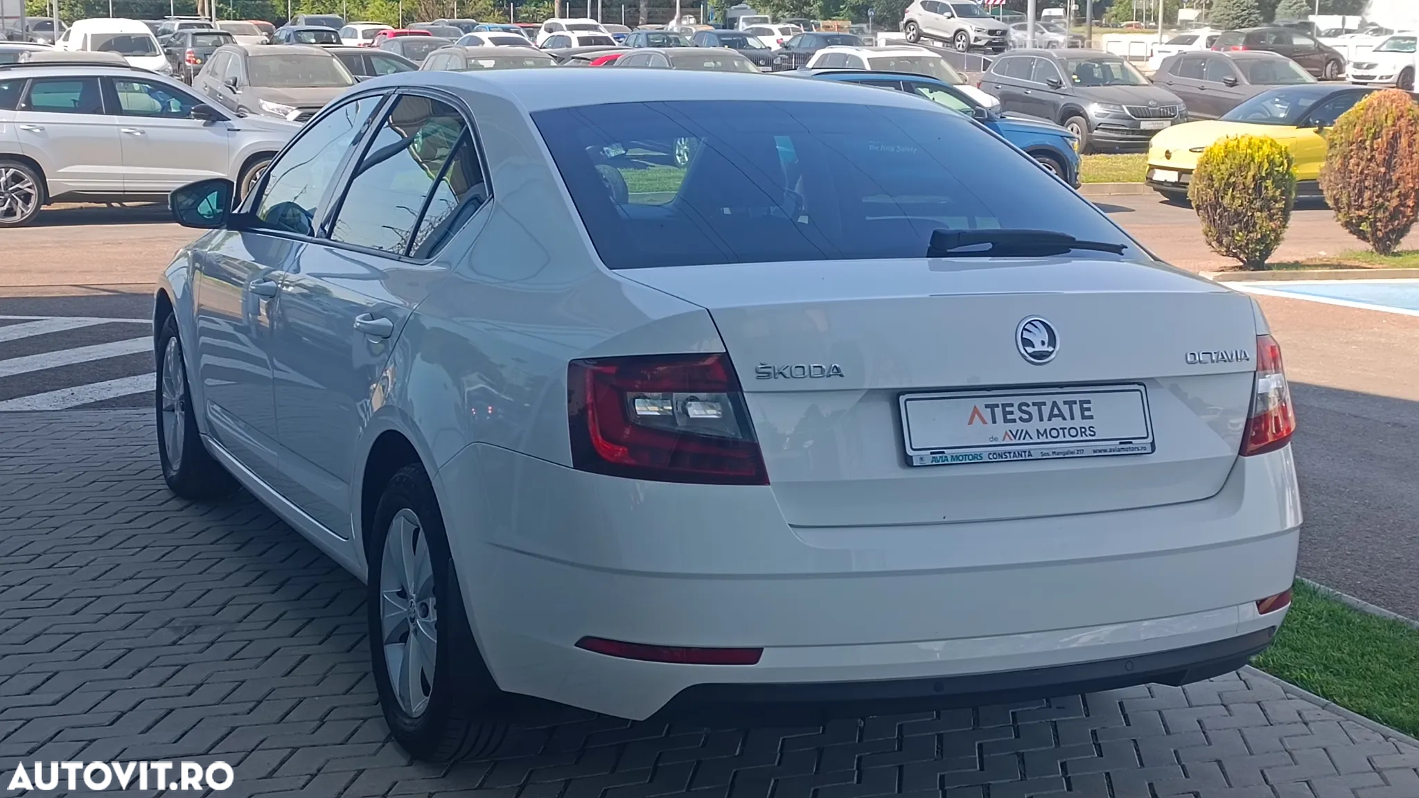Skoda Octavia 2.0 TDI STYLE - 8