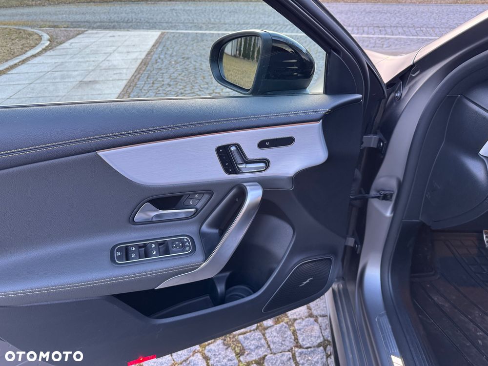 Mercedes-Benz Klasa A 45 S AMG 4-Matic Special Edition 1 8G-DCT - 17