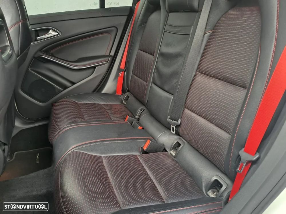 Mercedes-Benz CLA 45 AMG Shooting Brake 4-Matic - 24