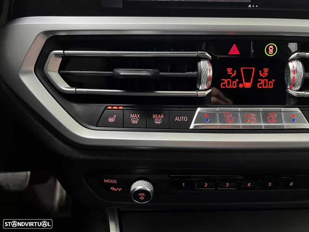 BMW 330 e Pack M Auto - 42