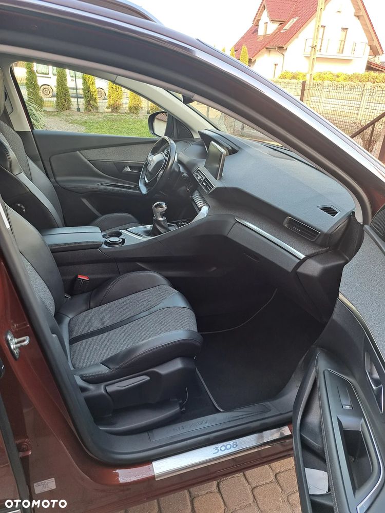 Peugeot 3008 1.2 PureTech Allure S&S - 5