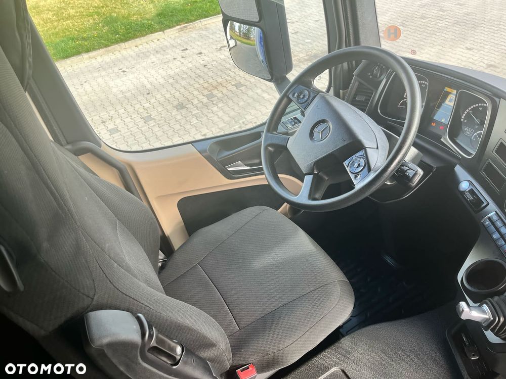 Mercedes-Benz Actros - 6