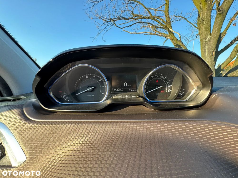 Peugeot 2008 1.6 VTi Allure - 10