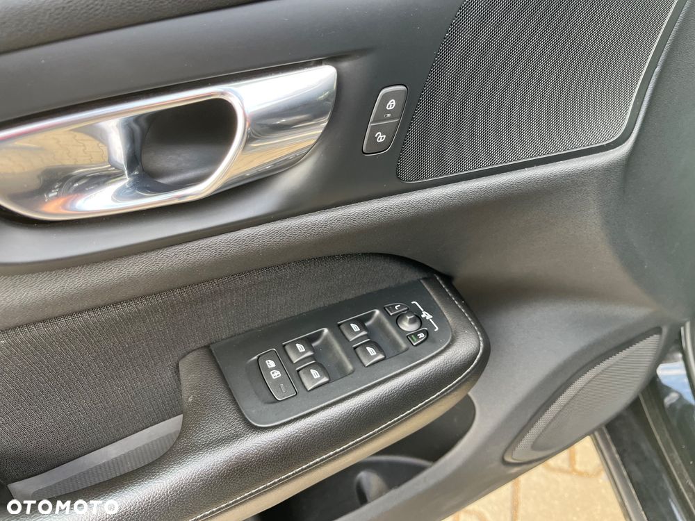 Volvo V60 D4 Geartronic Momentum Pro - 18