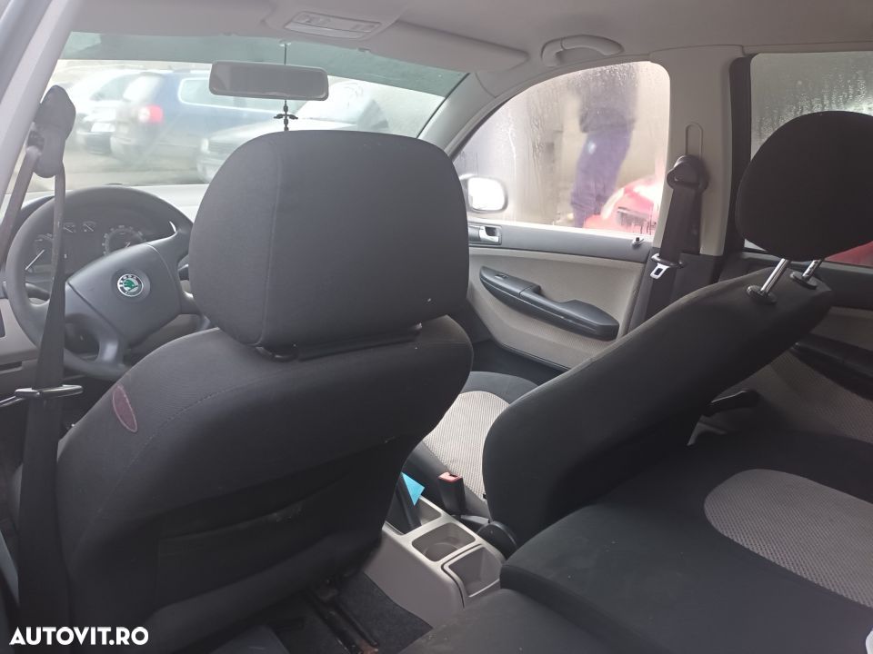 Dezmembrari  Skoda FABIA 1  1999  > 2008 1.2 Benzina - 6
