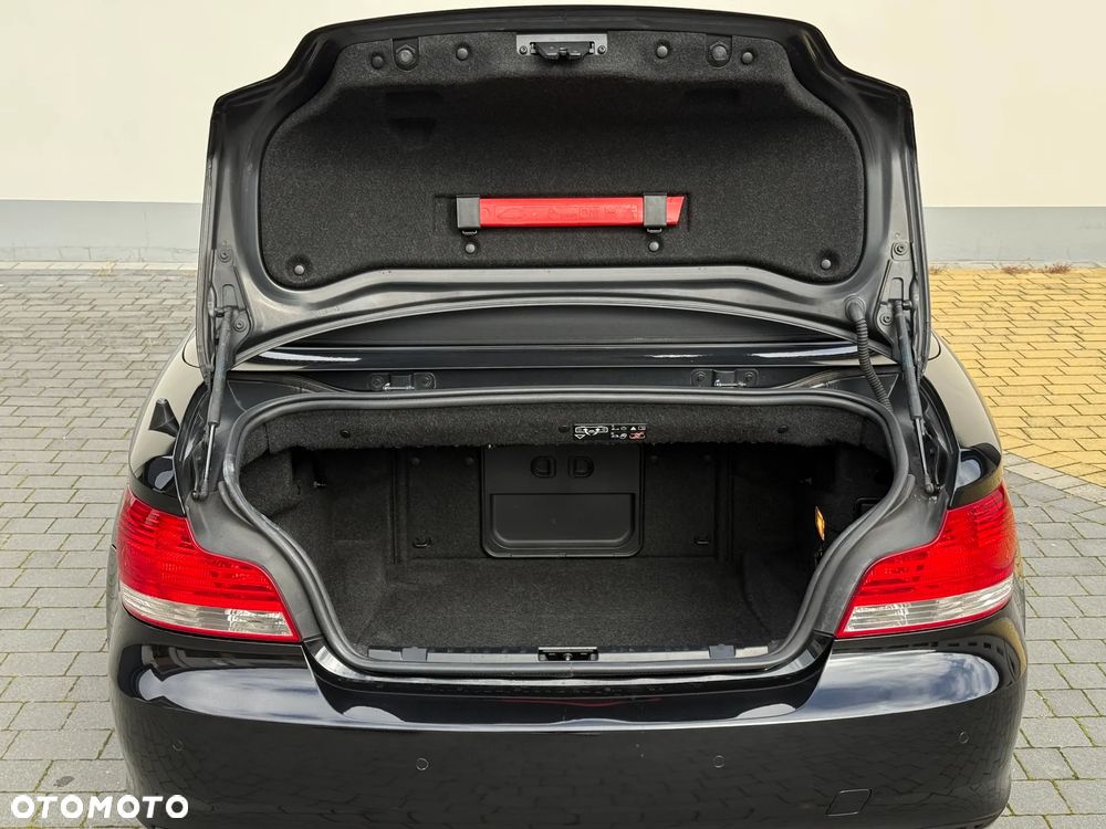 BMW Seria 1 120d DPF Edition Sport - 11