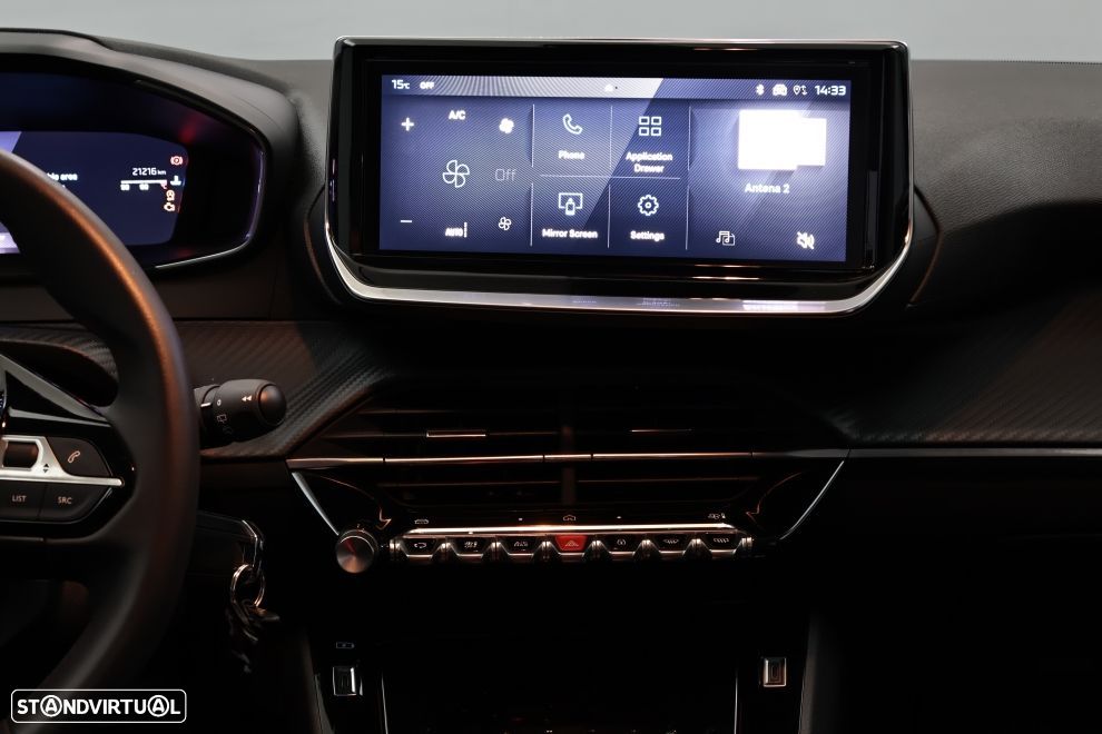 Peugeot 208 1.2 PureTech Allure - 17