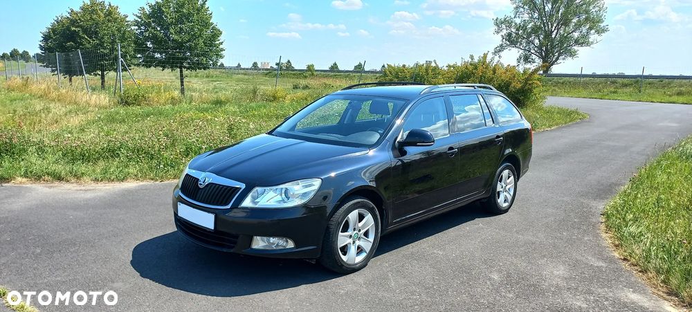 Skoda Octavia 1.6 Combi Ambiente - 9