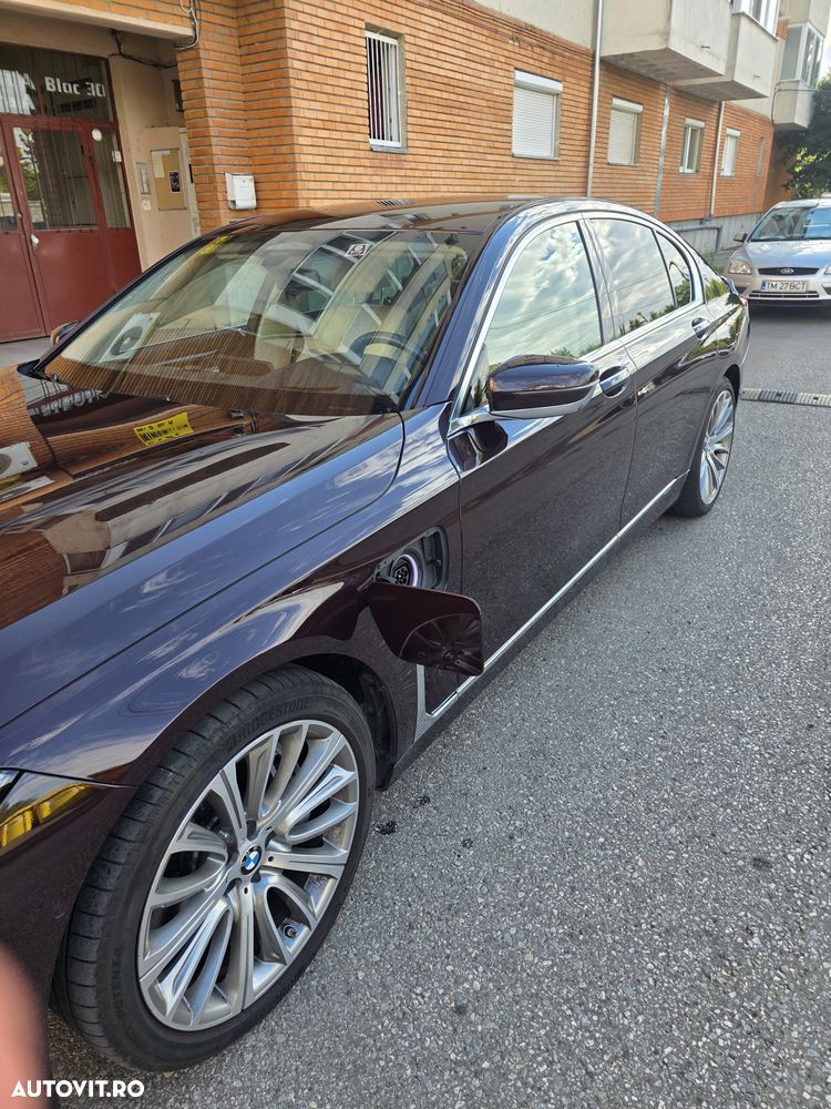BMW Seria 7 745Le xDrive AT PHEV - 12