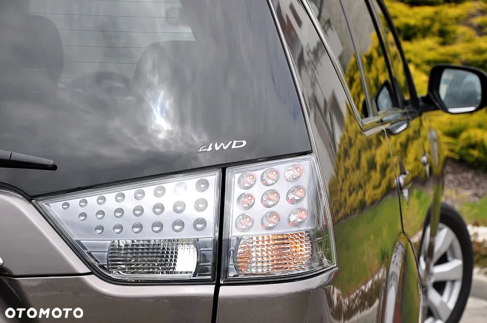 Mitsubishi Outlander - 18