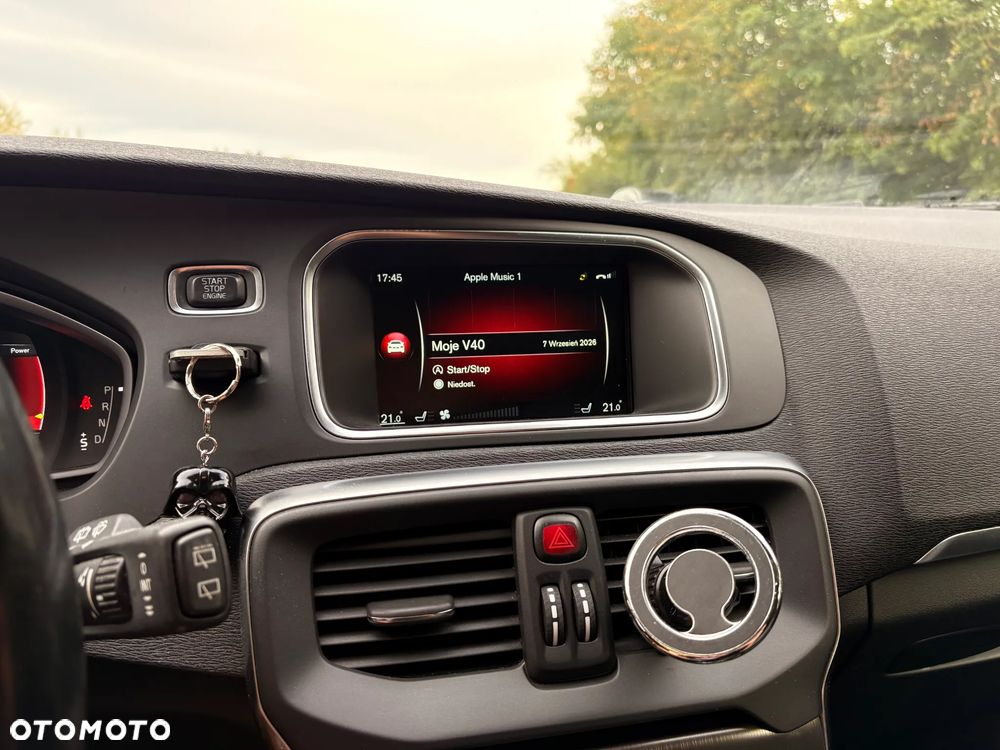 Volvo V40 D2 Momentum - 19