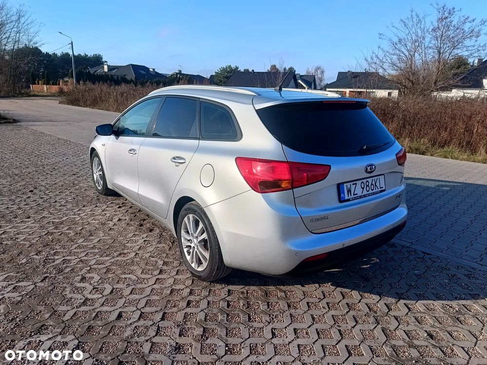 Kia Ceed - 8