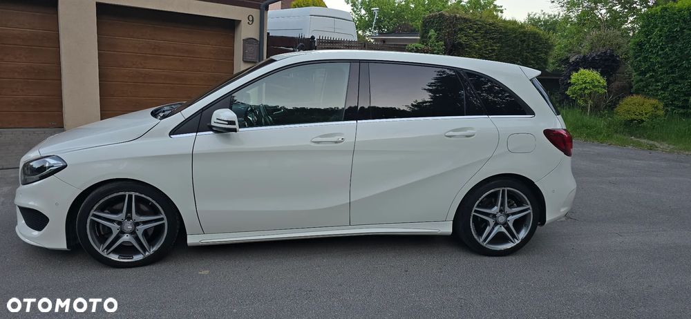 Mercedes-Benz Klasa B 220 4-Matic AMG Line - 3