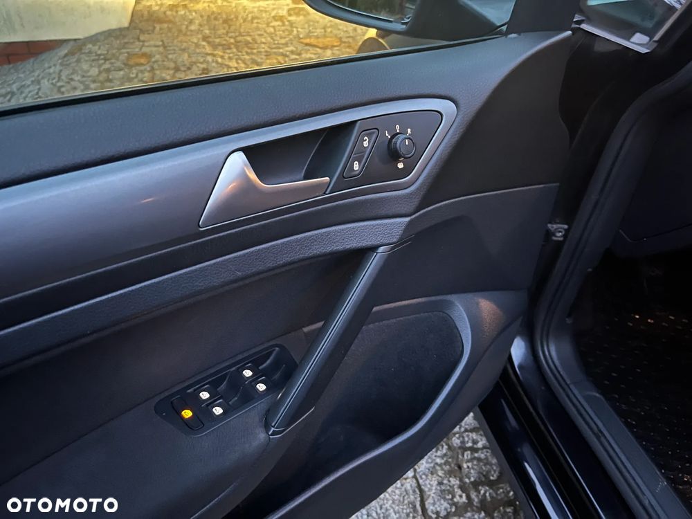 Volkswagen Golf 1.6 TDI BlueMotion Trendline - 17