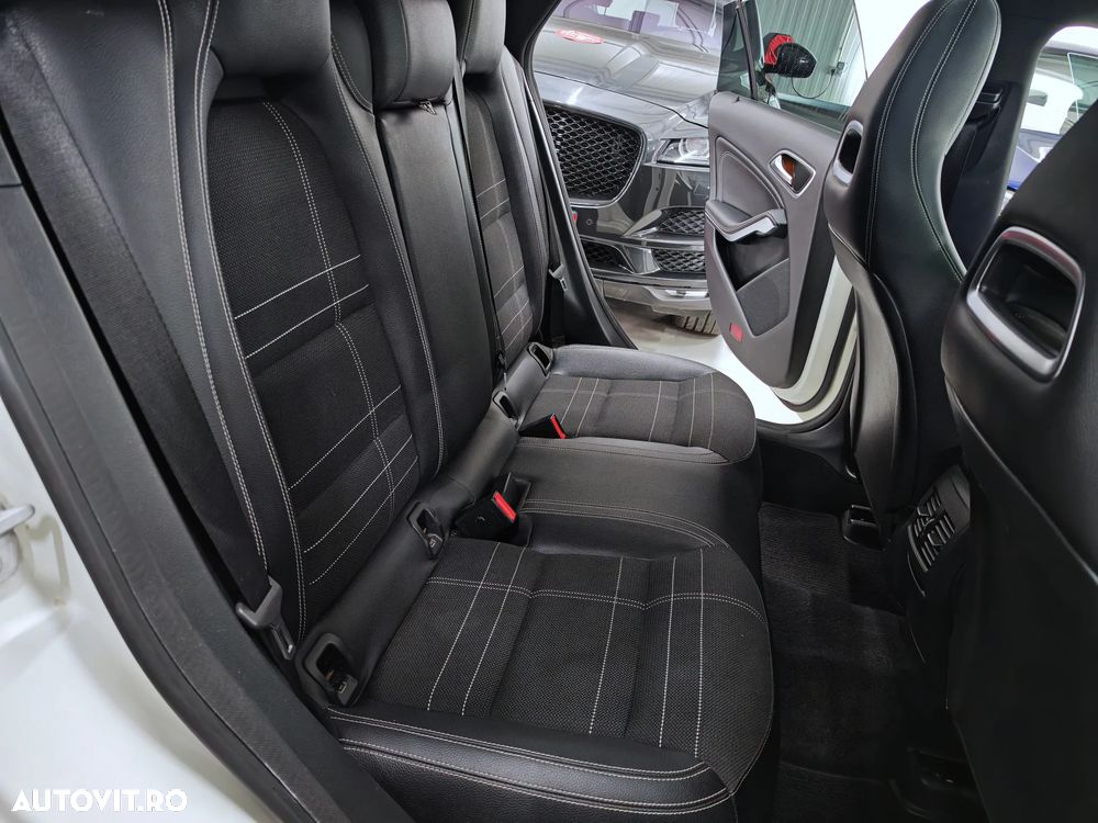 Mercedes-Benz CLA 220 d Shooting Brake 7G-DCT - 24