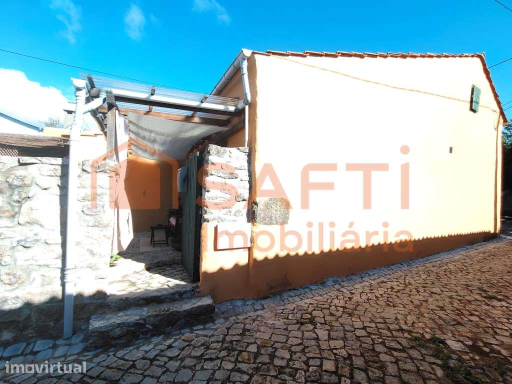 MORADIA T3 COM JARDIM, OFICINA E ESTACIONAMENTO. - Grande imagem: 2/58
