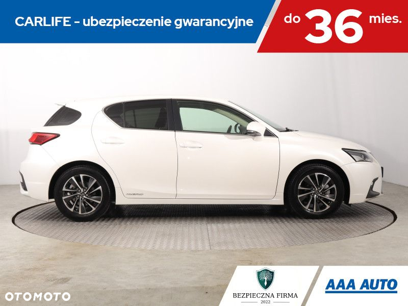Lexus CT - 7