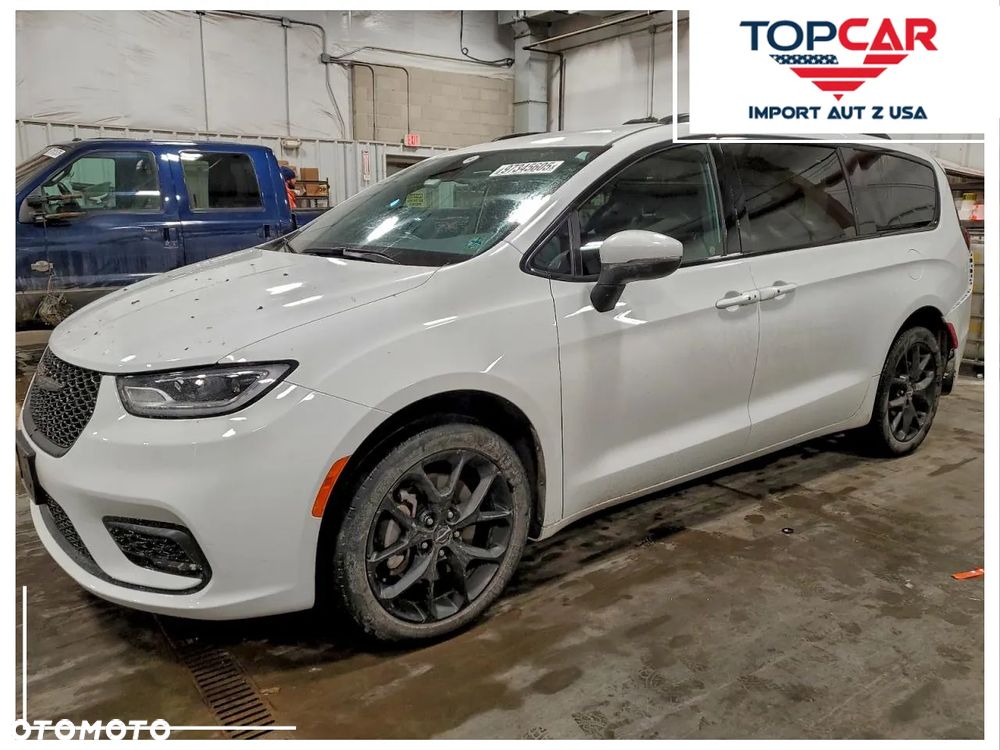 Chrysler Pacifica ver-45-tfsi-quattro-s-tronic-s-line - 1