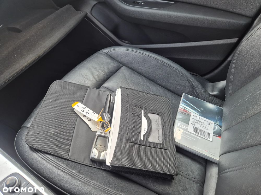 Audi A4 Avant 2.0 TDI ultra S tronic - 34