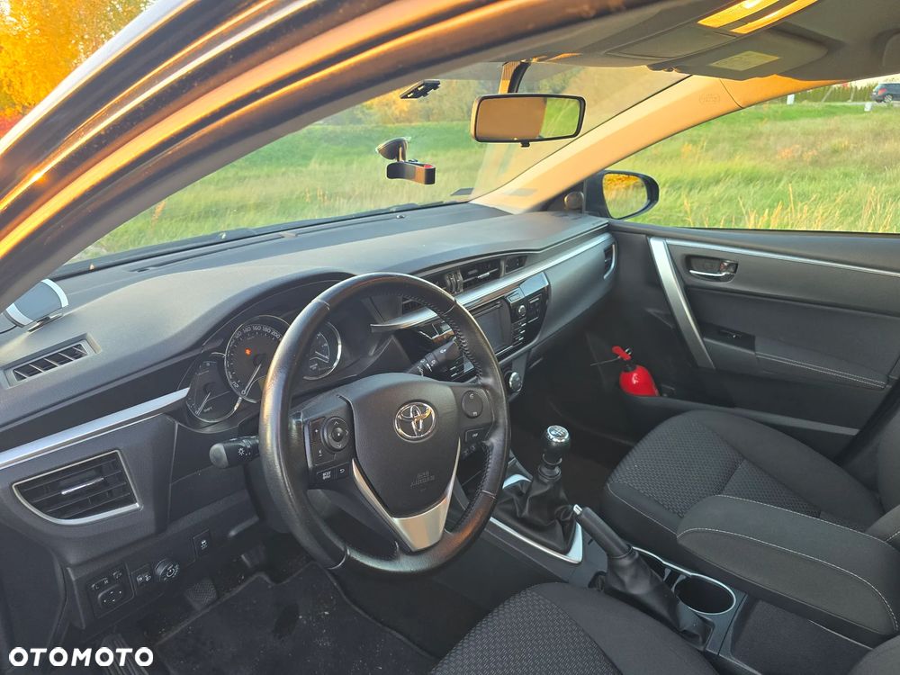 Toyota Corolla 1.6 Premium - 6