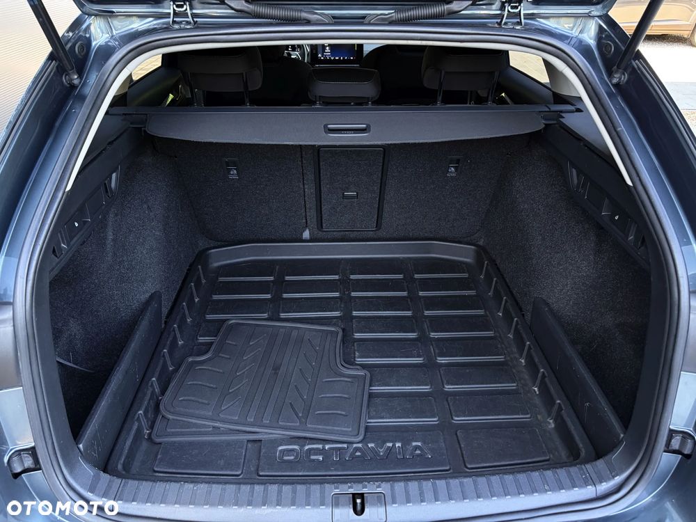 Skoda Octavia 2.0 TDI DSG Style - 38