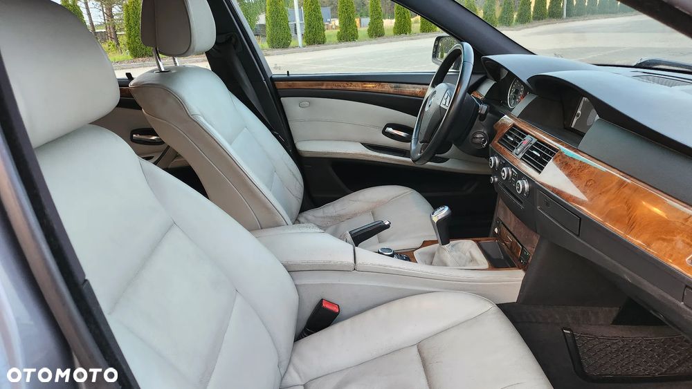 BMW Seria 5 - 12