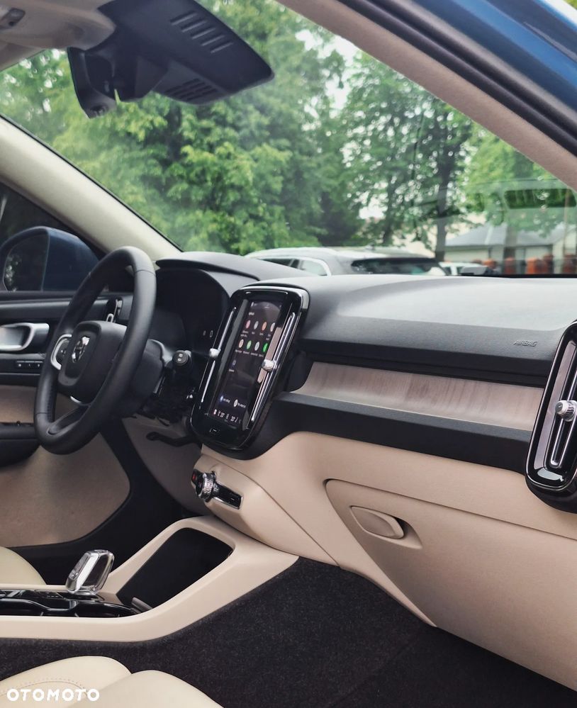 Volvo XC 40 B5 AWD Ultimate Bright - 19