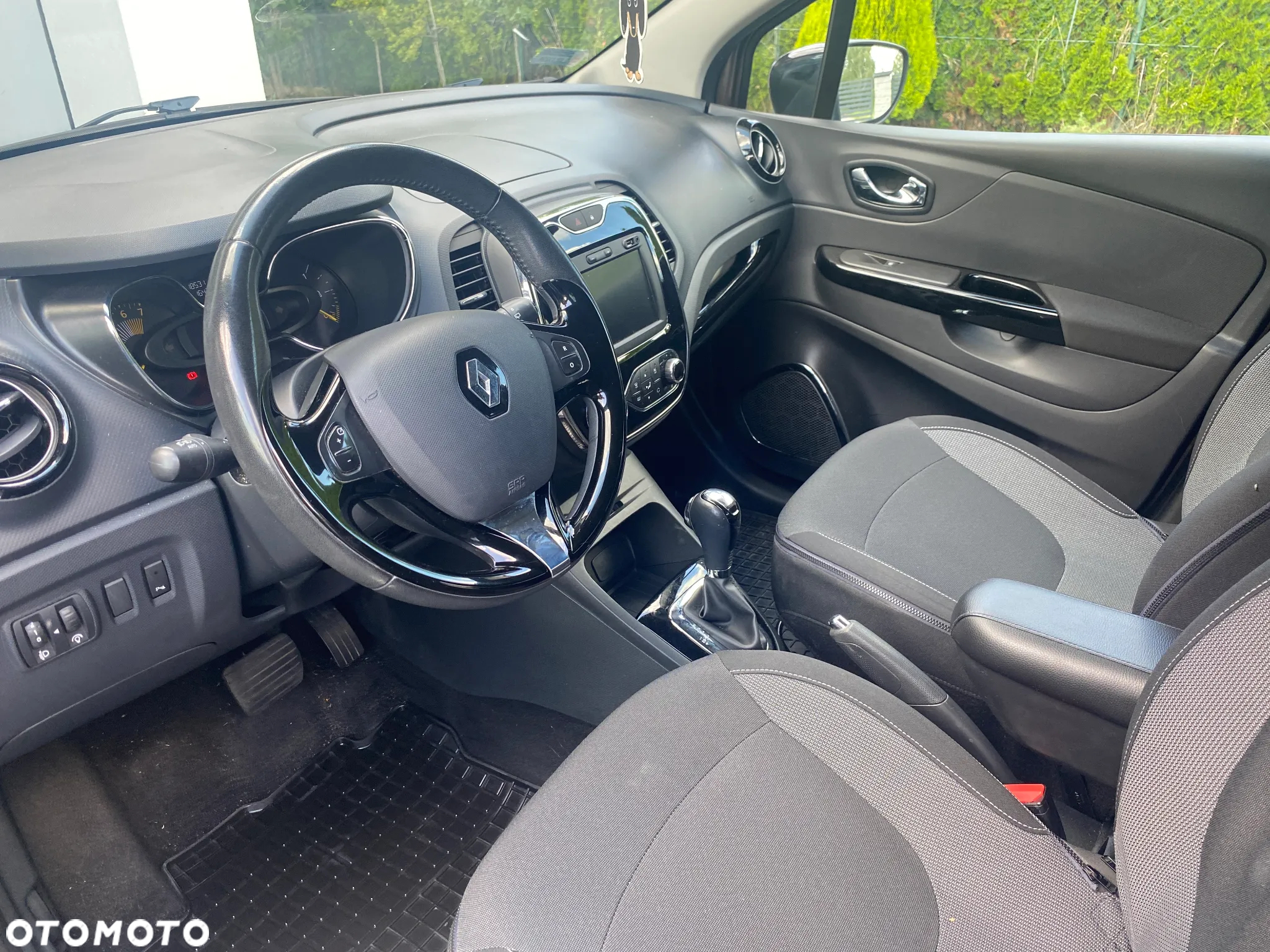Renault Captur 1.2 TCe Intens EDC - 6
