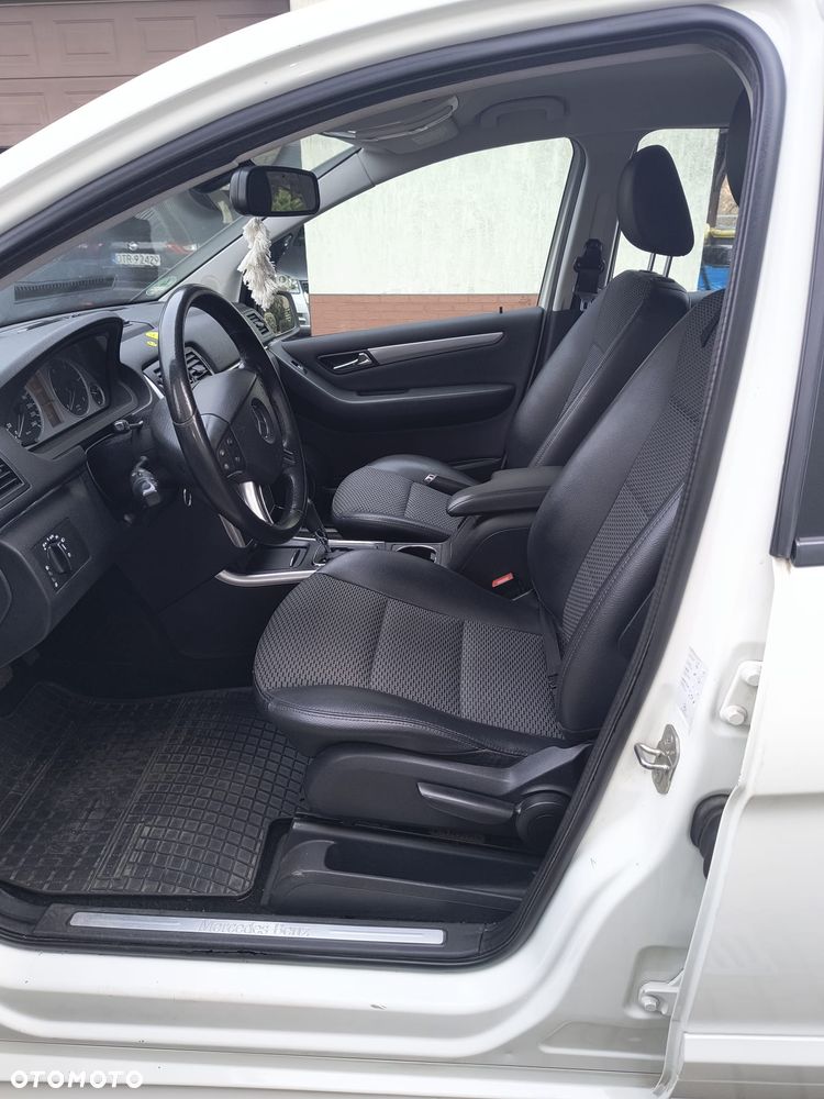 Mercedes-Benz Klasa B 180 CDI Autotronic - 11