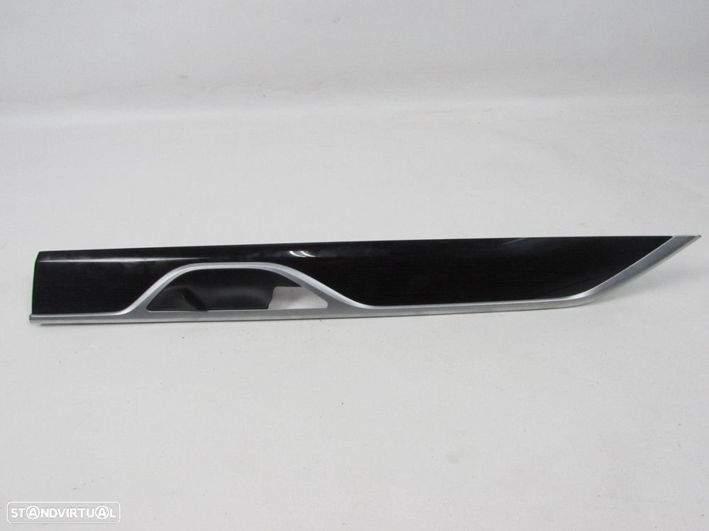 Friso da porta "Fineline Alto Brilho Efeito Metal" Direito/Trás SEMI-NOVO/ ORIGI... - 1