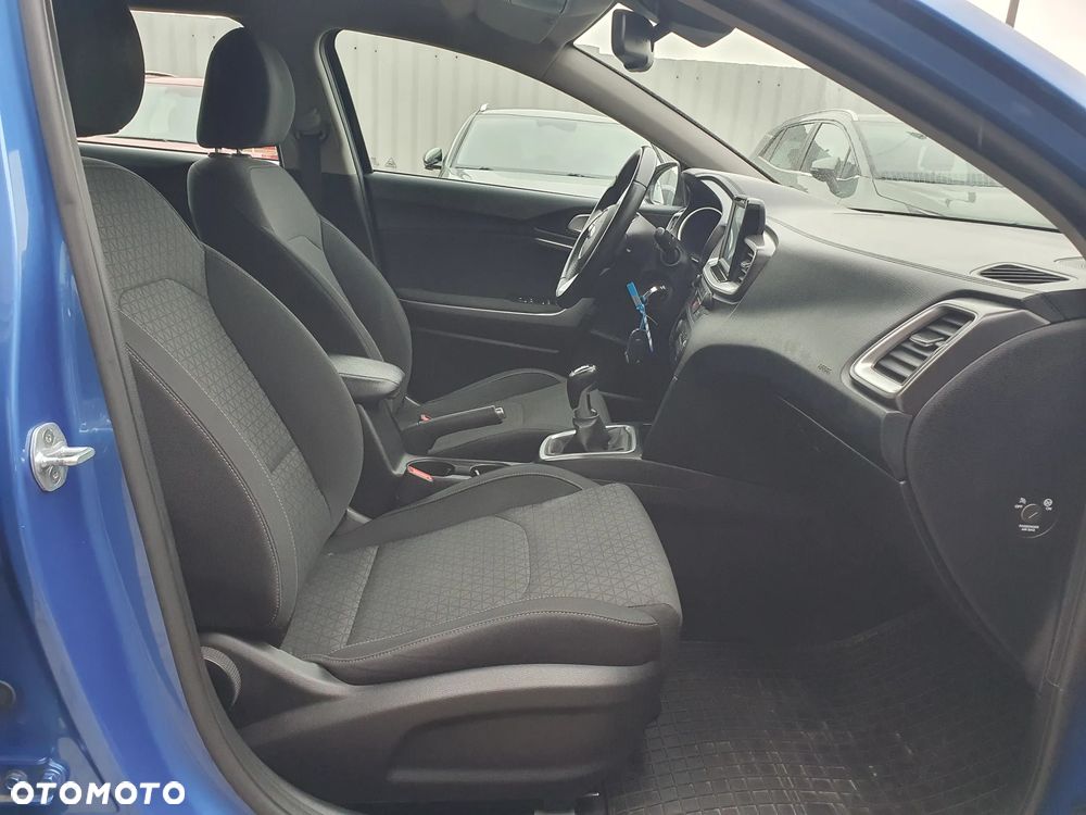 Kia Ceed 1.4 T-GDI M - 25