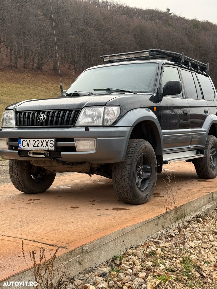 Toyota Land Cruiser - 2