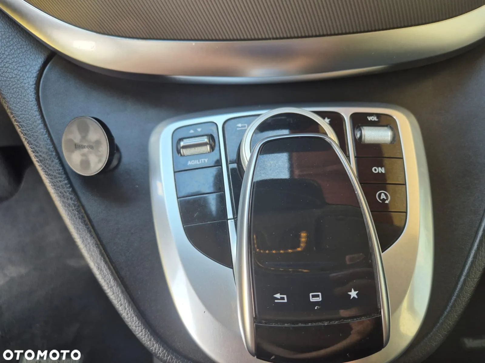 Mercedes-Benz Klasa V 220 CDI Avantgarde 7G-Tronic (d³ugi) - 25