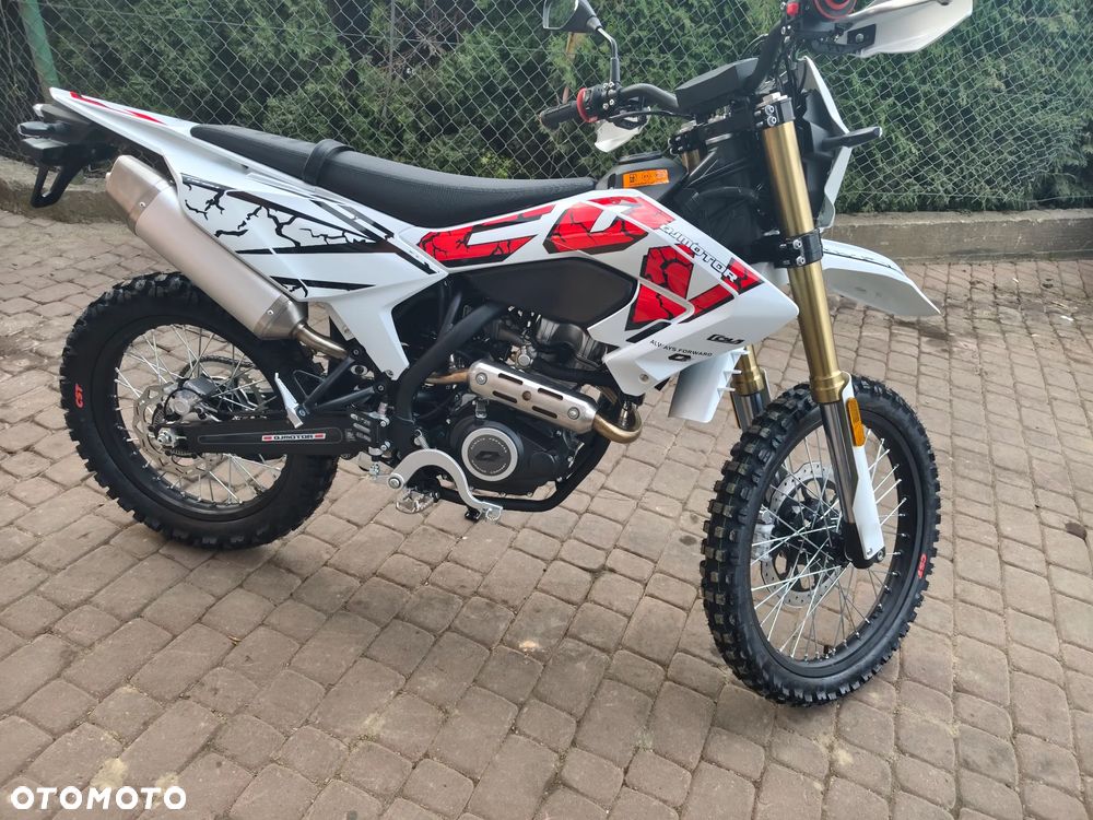 QJMOTOR COV 125X - 1