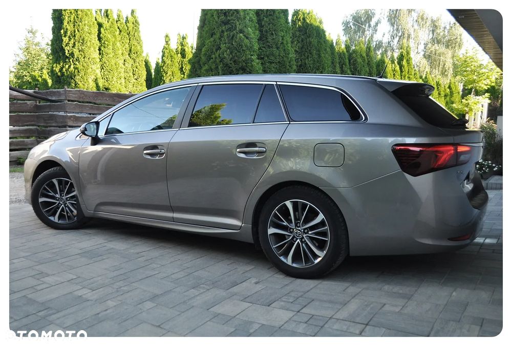 Toyota Avensis Touring Sports 1.8 Multidrive S Business Edition - 3