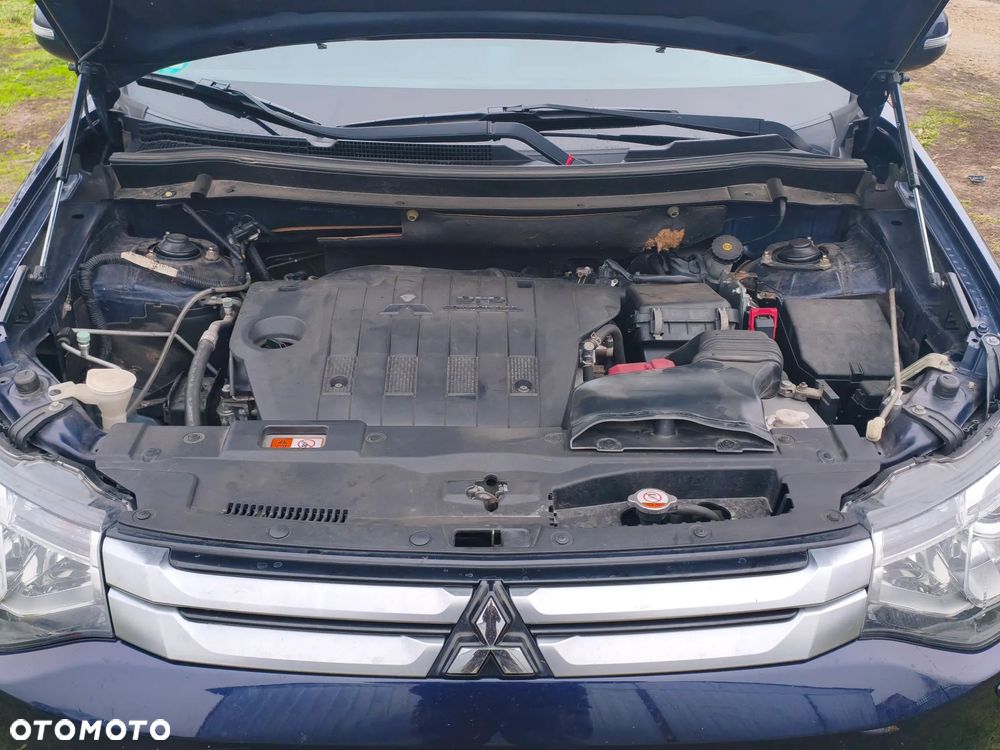 Mitsubishi Outlander 2.2 DI-D 4WD Invite - 11