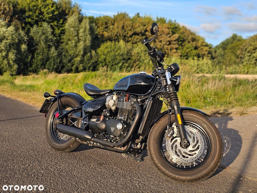 Triumph Bonneville Bobber - 7
