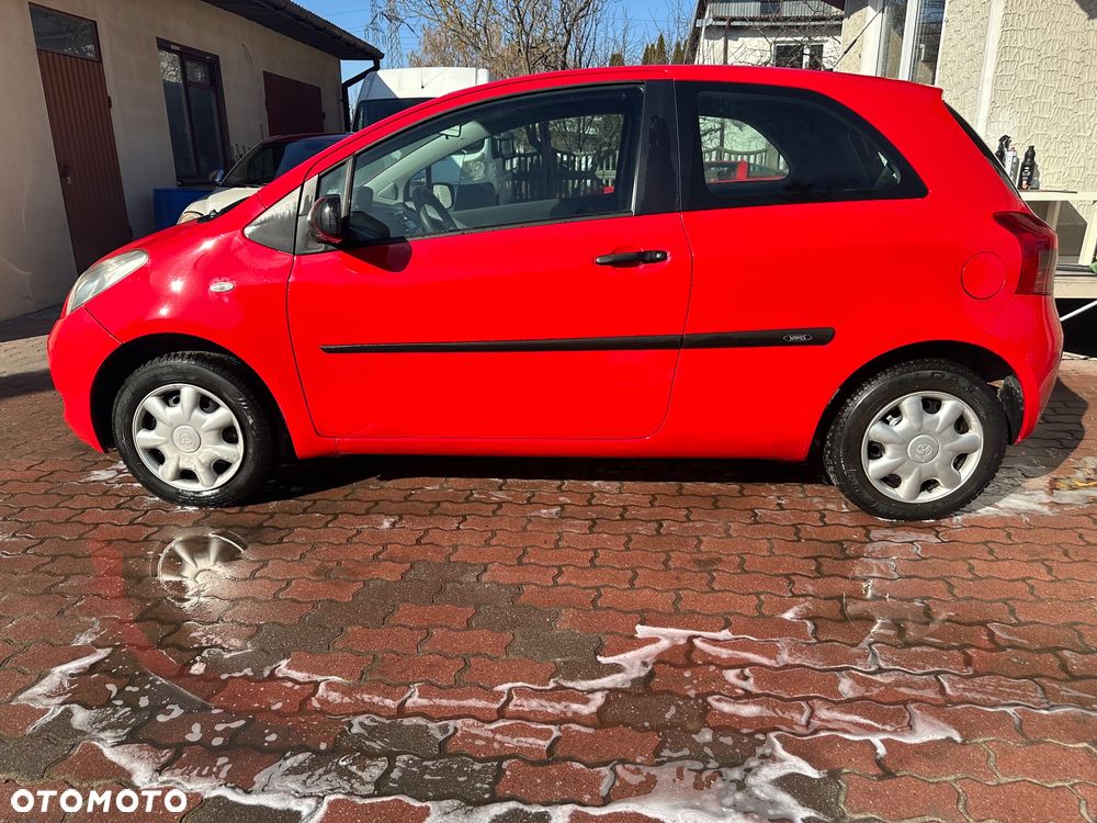 Toyota Yaris 1.0 VVT-i - 4