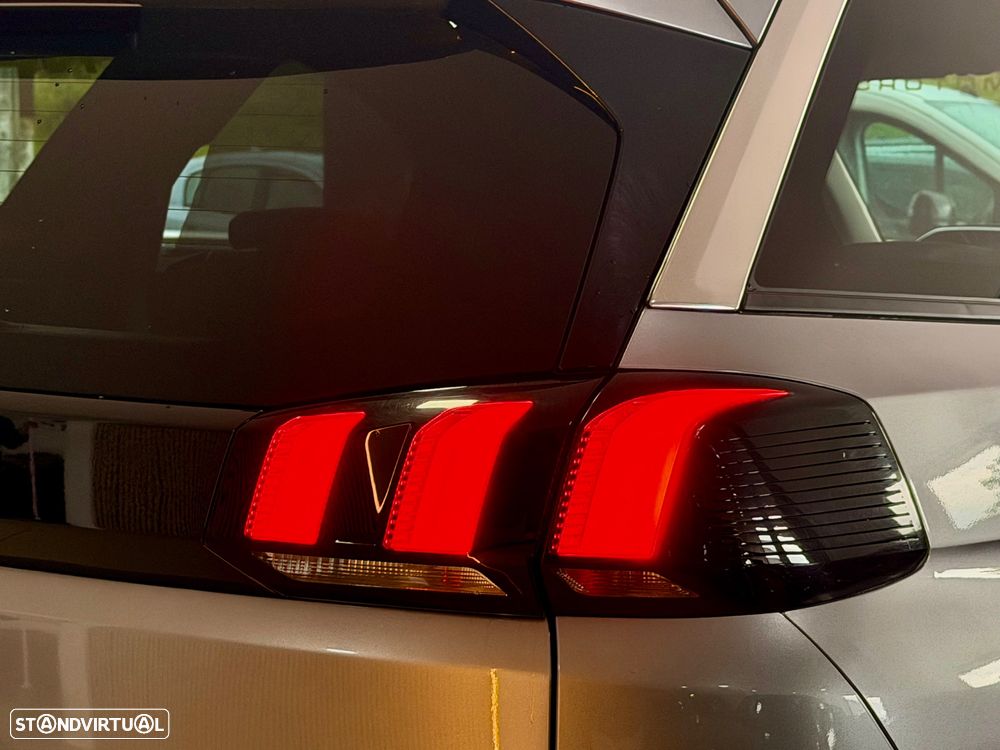 Peugeot 5008 1.5 BlueHDi Allure Pack EAT8 - 29