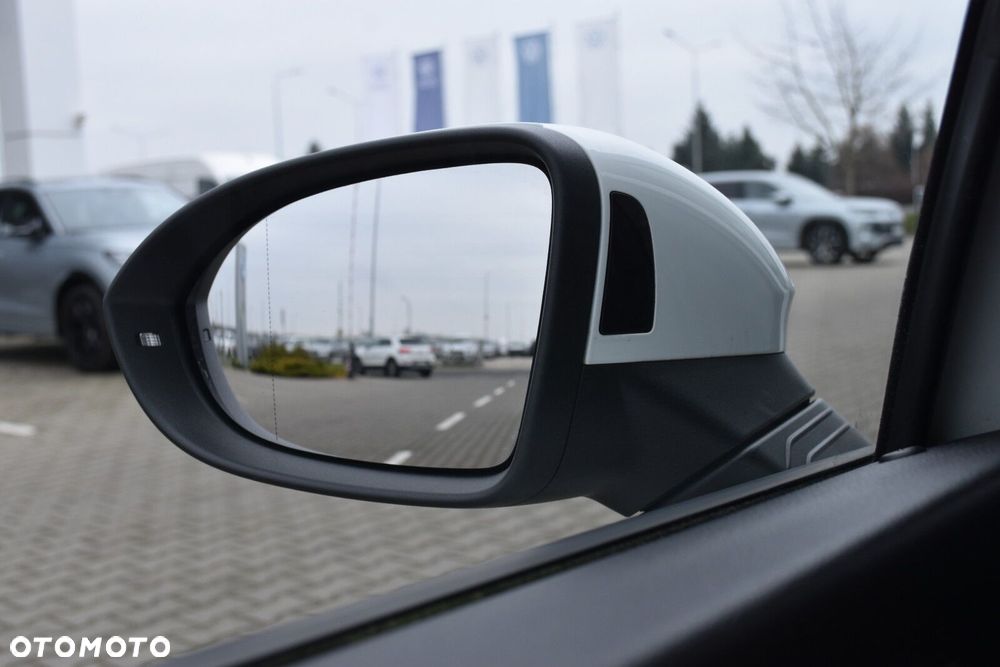 Volkswagen Golf Variant - 24