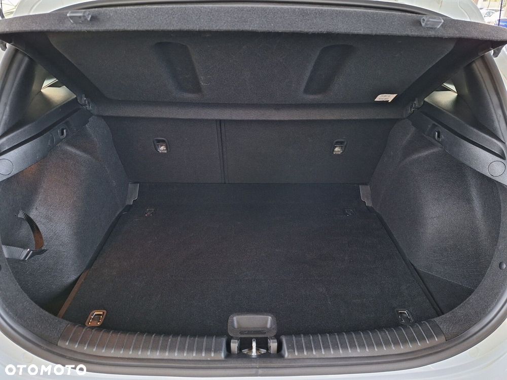 Kia Ceed 1.6 CRDi mHEV M - 18