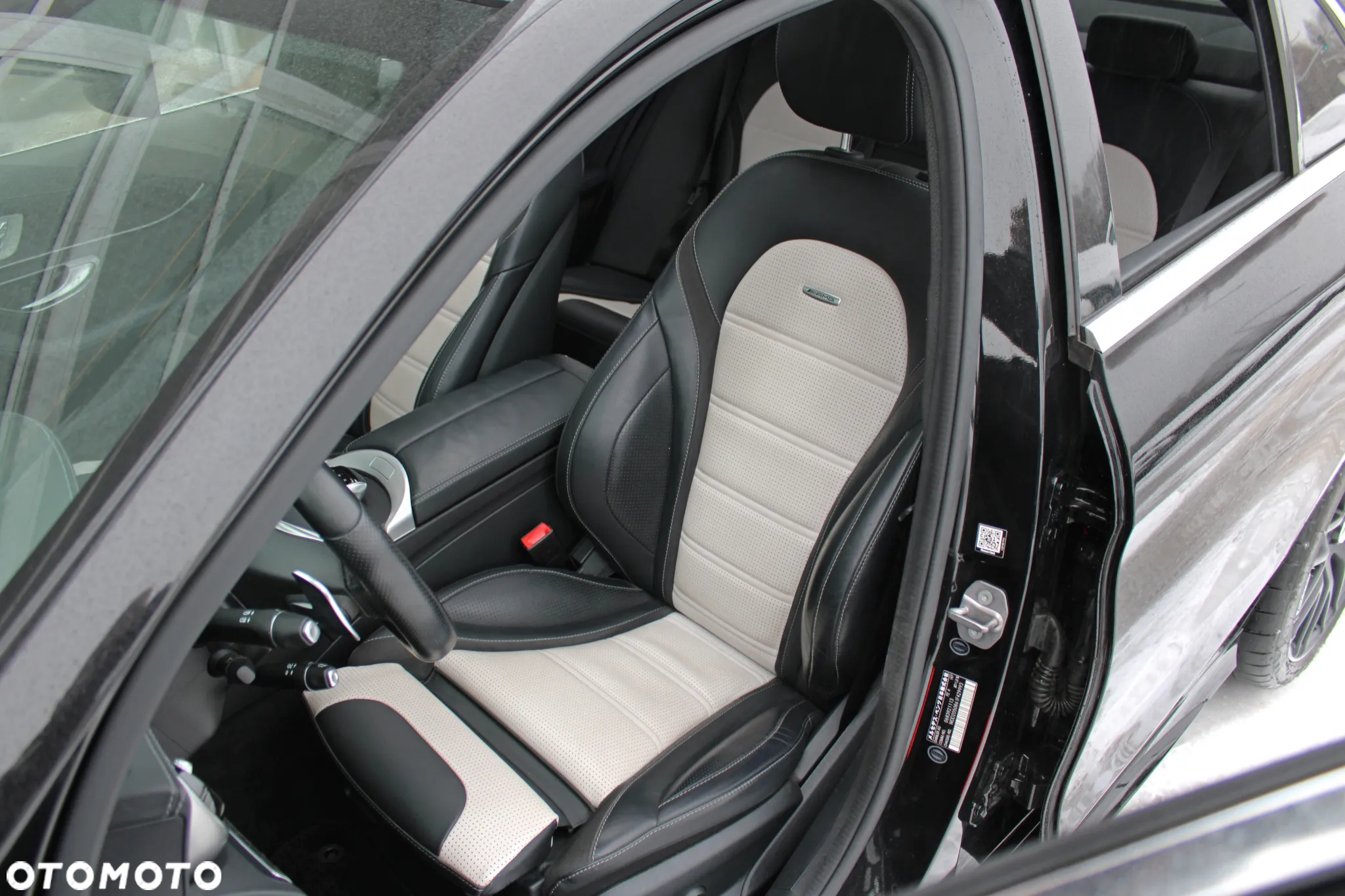 Mercedes-Benz Klasa C AMG 63 AMG Speedshift 7G-MCT - 14
