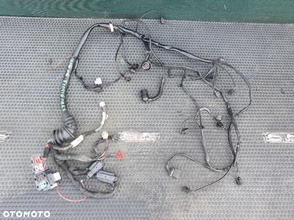 Wiazka 8E1971072NT Instalacja Silnika 1.9 TDI AVF 130KM Europa Automat Audi A4 B6 - 1