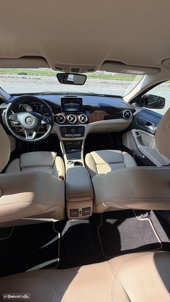 Mercedes-Benz GLA 180 CDi Aut. - 1