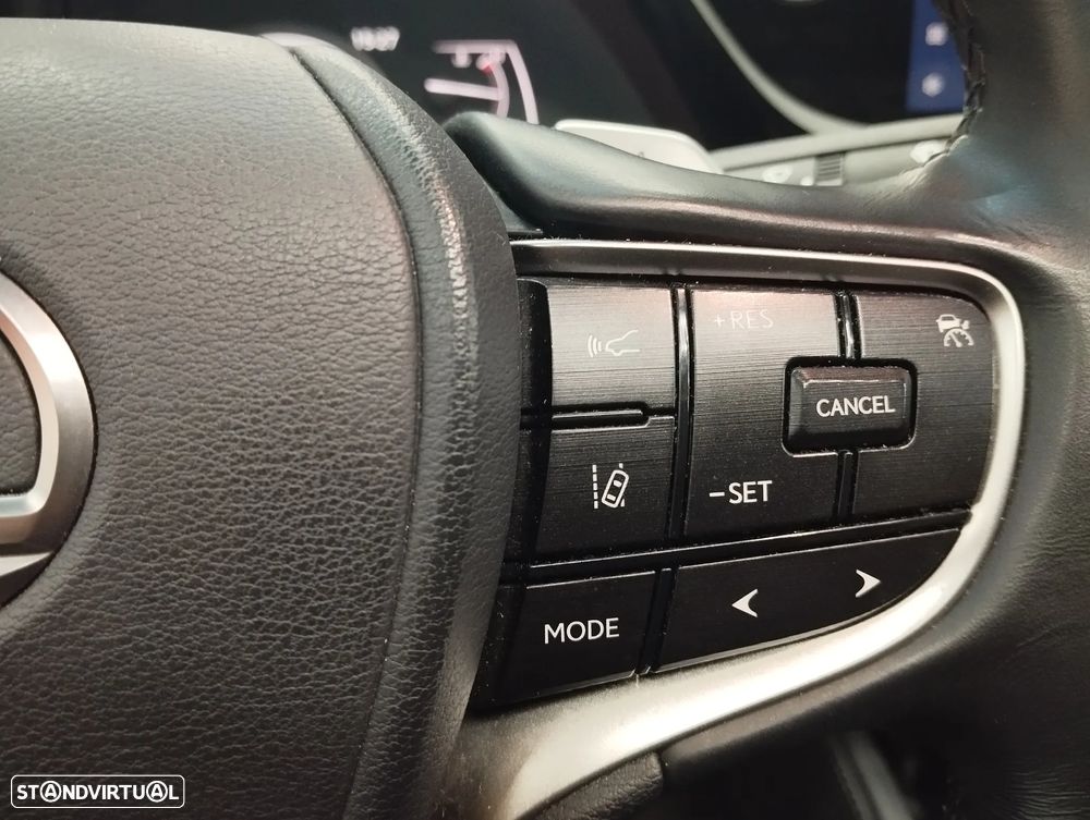 Lexus ES 300h F Sport - 21