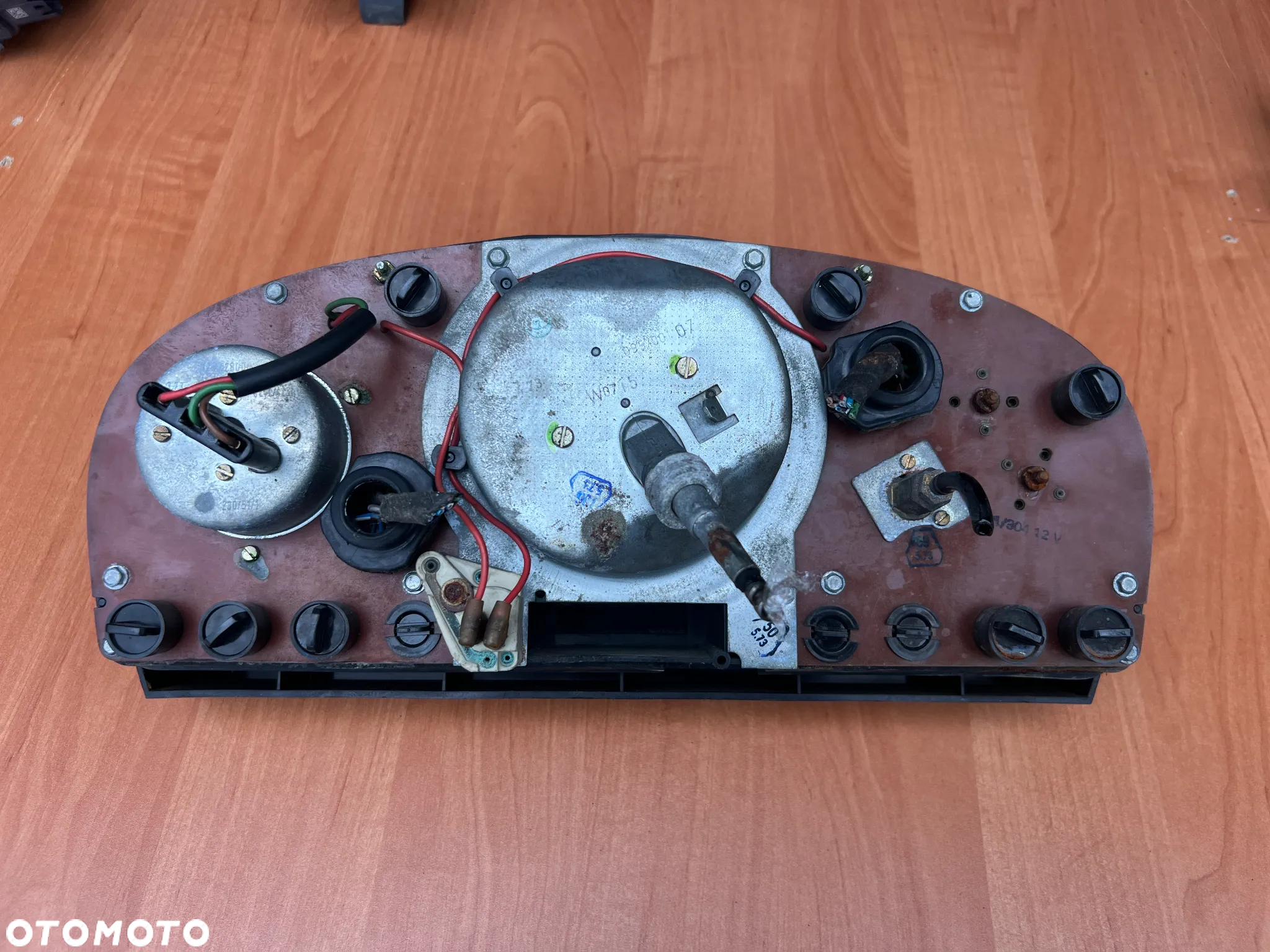 LICZNIK ZEGARY PRĘDKOŚCIOMIERZ MERCEDES W107 R107 C107 - 4