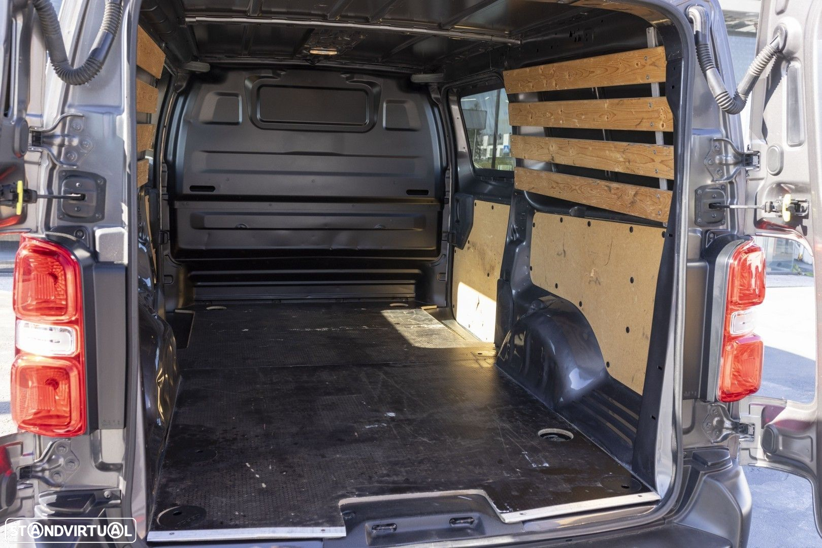 Citroën Jumpy 2.0 BlueHDi XL Club Confort Semi-Vidrado - 6