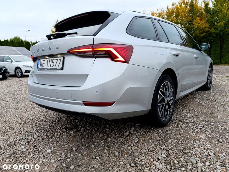 Skoda Octavia 2.0 TDI Ambition DSG - 9